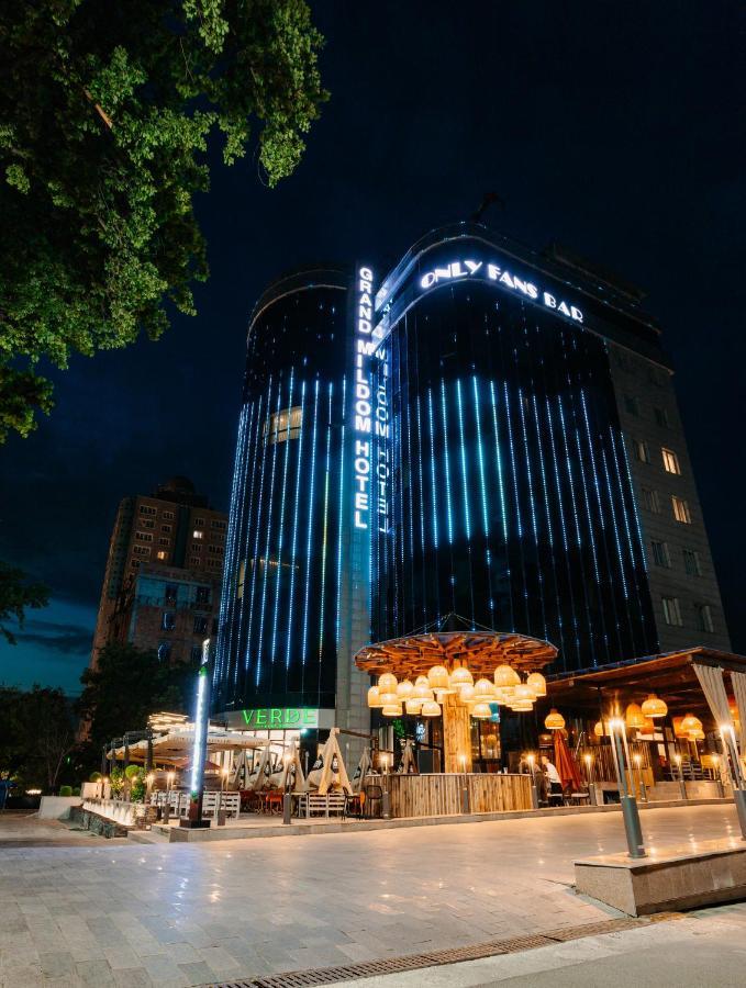 Grand Mildom Hotel Almatî Exterior foto